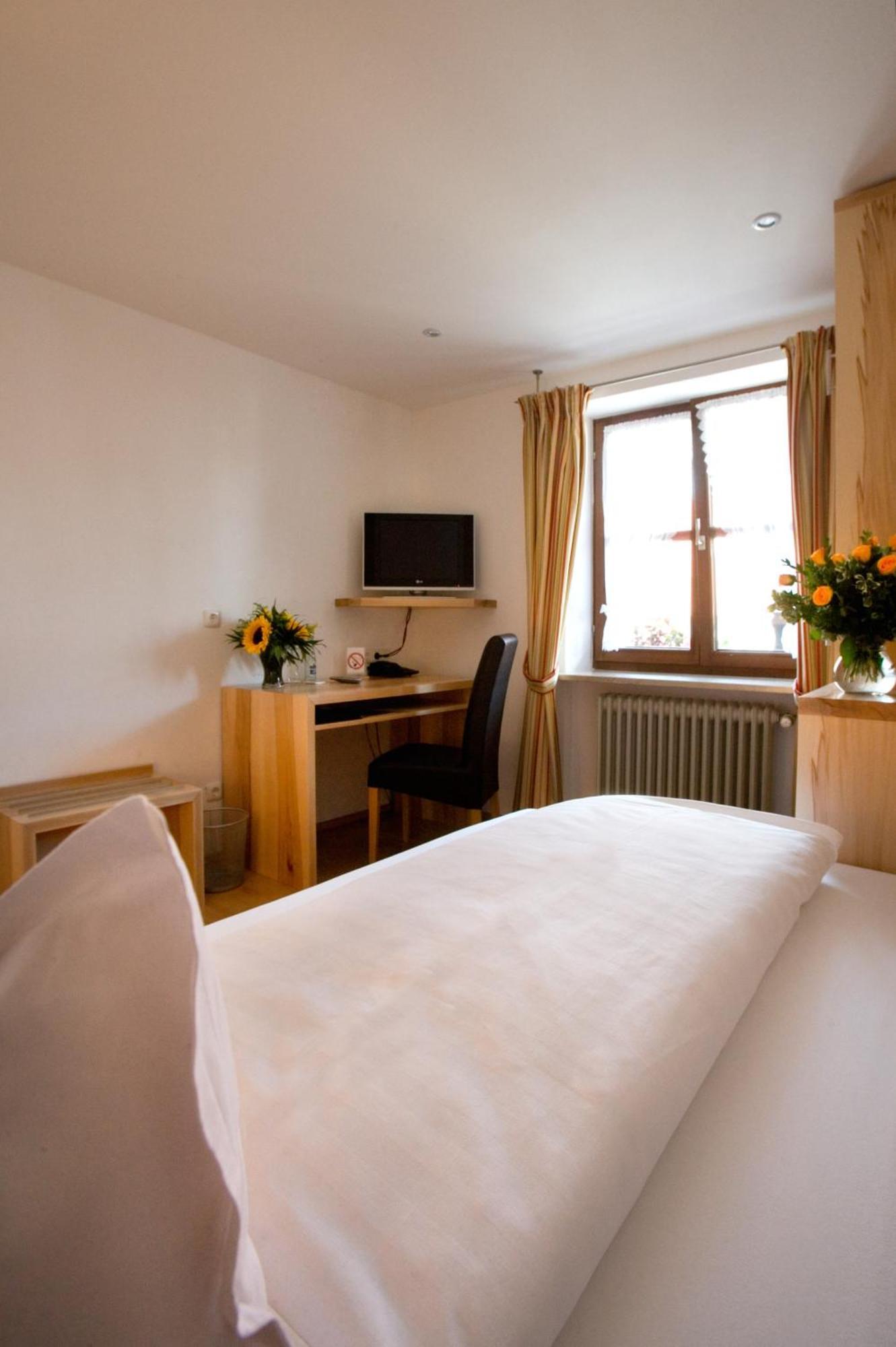 Boardinghouse Wadenspanner Altdorf  Dış mekan fotoğraf
